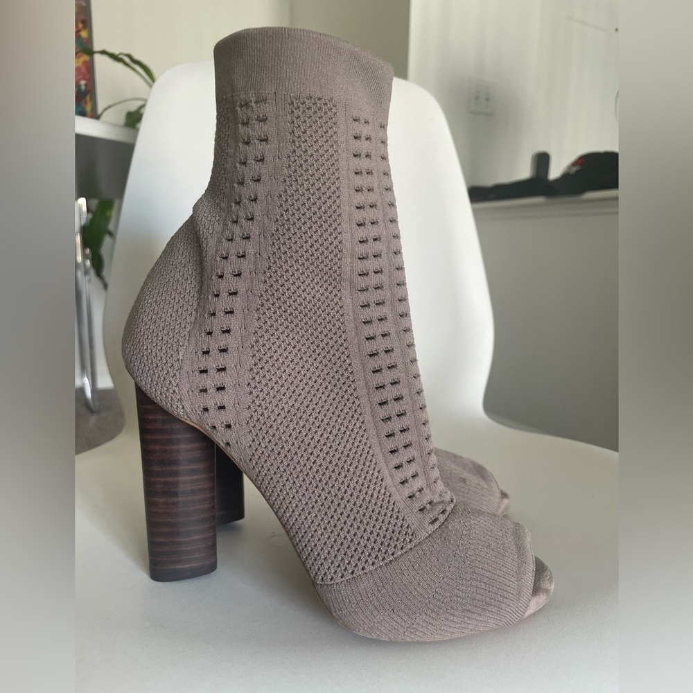 Women shoes